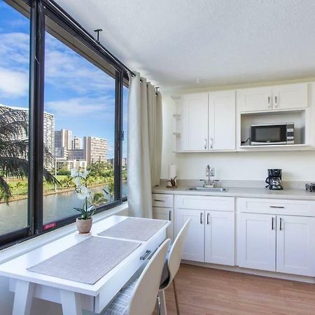 Hawaiian Monarch Upgraded Modern Studio Хонолулу Екстериор снимка